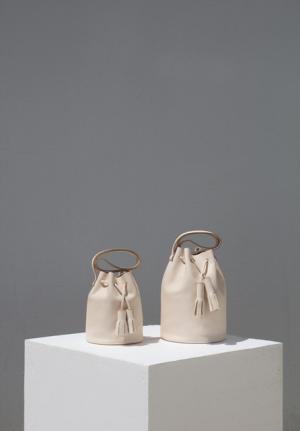 ビルディングブロックがPVC素材を使った新作バッグコレクションを発売