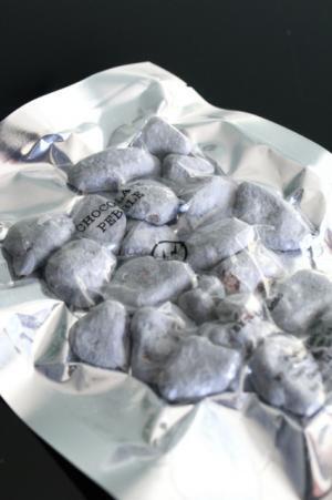 フラグメントプロデュース、エル カフェが“石”と“タイル”のチョコレート＆クッキー発売