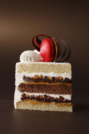 ホテルニューオータニ“スーパーショートケーキ”にバレンタイン新作チョコレートが登場