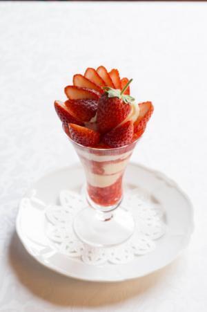 資生堂パーラー“こだわりの苺フェア”第2弾がスタート！濃厚な甘い苺を使ったパフェを堪能