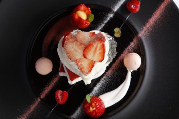 資生堂パーラー“こだわりの苺フェア”第2弾がスタート！濃厚な甘い苺を使ったパフェを堪能