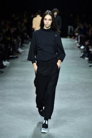 Y-3、テーマは対極的な“デジタル”と“自然”【2017-18秋冬コレクション】