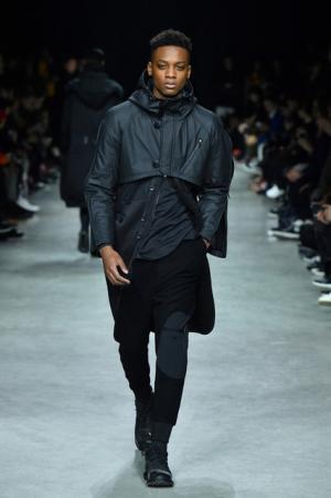 Y-3、テーマは対極的な“デジタル”と“自然”【2017-18秋冬コレクション】