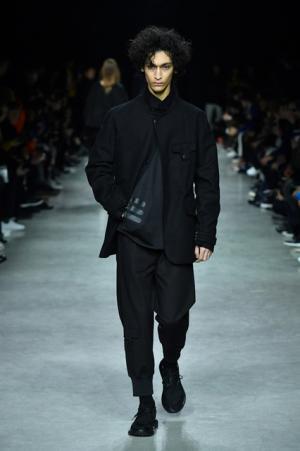 Y-3、テーマは対極的な“デジタル”と“自然”【2017-18秋冬コレクション】