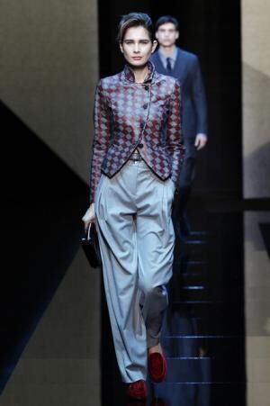 モダンな新しいクラシックで威厳を見せたジョルジオ アルマーニ 17 18秋冬メンズ 17年2月4日 ウーマンエキサイト 2 2