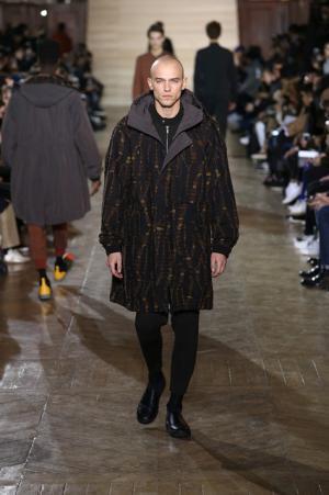 イッセイ ミヤケ メン、都会に息づく白樺の森【2017-18秋冬メンズ】