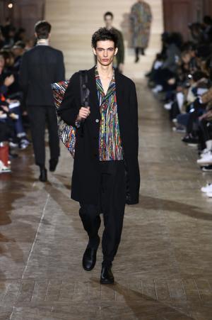 イッセイ ミヤケ メン、都会に息づく白樺の森【2017-18秋冬メンズ】