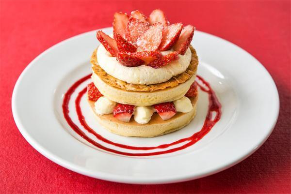 J.S. PANCAKE CAFEの春は“いちご尽くし”！ストロベリーハニー パンケーキやあまおうパフェ