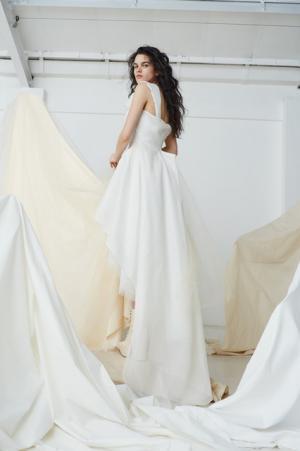 ヴィヴィアン・ウエストウッドが2017年クチュールブライダルコレクションを発表