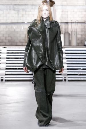 リック・オウエンス、何もかもが時放たれた時代【2017-18秋冬メンズ】