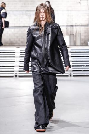 リック・オウエンス、何もかもが時放たれた時代【2017-18秋冬メンズ】