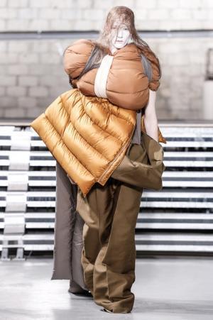 リック・オウエンス、何もかもが時放たれた時代【2017-18秋冬メンズ】