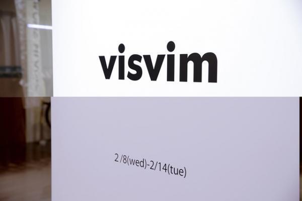 ビズビム初のランウェイショーの世界観を伊勢丹メンズで再現、希少な春夏キーアイテムも