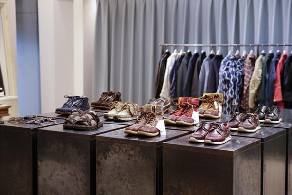 ビズビム初のランウェイショーの世界観を伊勢丹メンズで再現、希少な春夏キーアイテムも