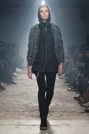 ホワイトマウンテニアリング、黒に黒を重ねた妙【2017-18秋冬メンズ】