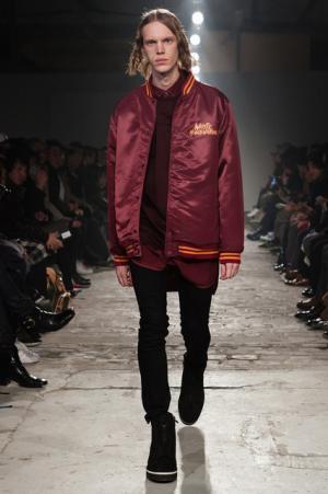 ホワイトマウンテニアリング、黒に黒を重ねた妙【2017-18秋冬メンズ】