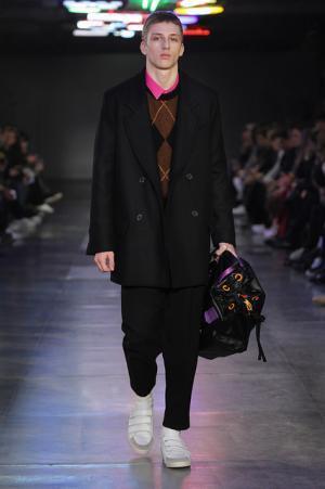 今のパリモードのスタンダードはアミ アレクサンドル マテュッシ【2017-18秋冬メンズ】