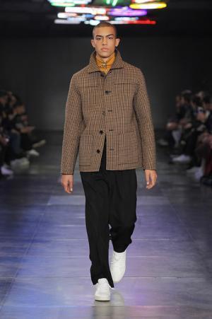 今のパリモードのスタンダードはアミ アレクサンドル マテュッシ【2017-18秋冬メンズ】