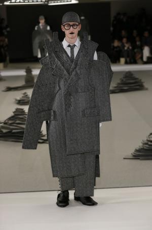 ボタン1,000個超え、凄まじい手仕事で魅せるトム ブラウン ニューヨーク【2017-18秋冬メンズ】