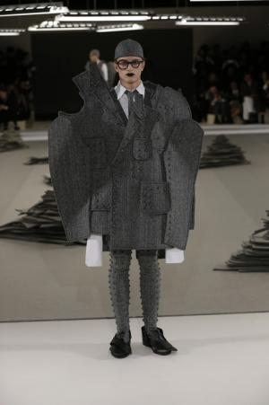 ボタン1,000個超え、凄まじい手仕事で魅せるトム ブラウン ニューヨーク【2017-18秋冬メンズ】