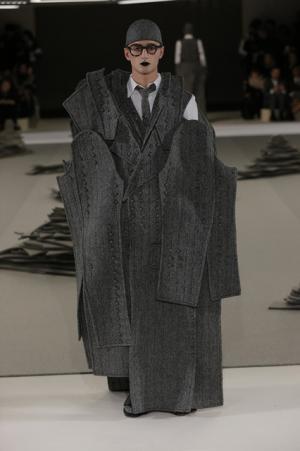 ボタン1,000個超え、凄まじい手仕事で魅せるトム ブラウン ニューヨーク【2017-18秋冬メンズ】