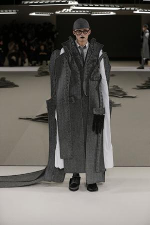 ボタン1,000個超え、凄まじい手仕事で魅せるトム ブラウン ニューヨーク【2017-18秋冬メンズ】