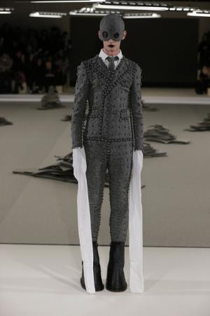 ボタン1,000個超え、凄まじい手仕事で魅せるトム ブラウン ニューヨーク【2017-18秋冬メンズ】