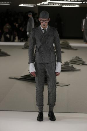 ボタン1,000個超え、凄まじい手仕事で魅せるトム ブラウン ニューヨーク【2017-18秋冬メンズ】