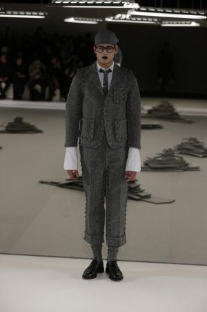 ボタン1,000個超え、凄まじい手仕事で魅せるトム ブラウン ニューヨーク【2017-18秋冬メンズ】