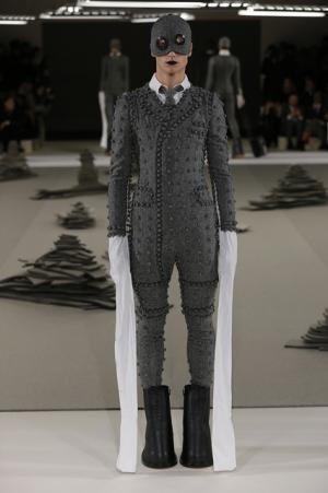 ボタン1,000個超え、凄まじい手仕事で魅せるトム ブラウン ニューヨーク【2017-18秋冬メンズ】