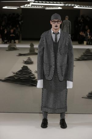 ボタン1,000個超え、凄まじい手仕事で魅せるトム ブラウン ニューヨーク【2017-18秋冬メンズ】