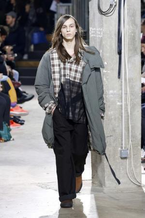 仕立ての足し引きに宿る美しさこそがランバンらしさ【2017-18秋冬メンズ】