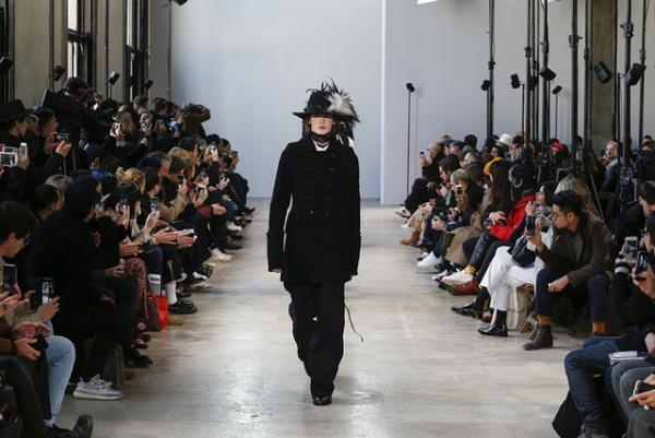 アン ドゥムルメステールが紡ぐロマンティックな未来【2017-18秋冬メンズ】