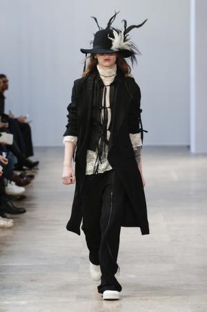 アン ドゥムルメステールが紡ぐロマンティックな未来【2017-18秋冬メンズ】