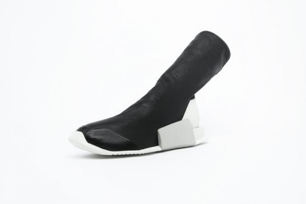 アディダス バイ リック・オウエンス「リック・オウエンス ランナー」をベースにした新作2モデルが登場