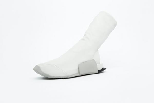 アディダス バイ リック・オウエンス「リック・オウエンス ランナー」をベースにした新作2モデルが登場