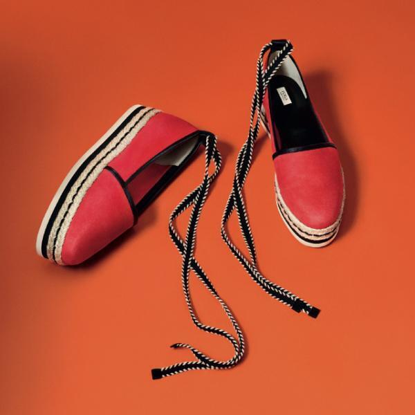 フルラの春夏新作、オリエンタルな「メトロポリス」フラップやバケツ型バッグ「ヴィットリア」など