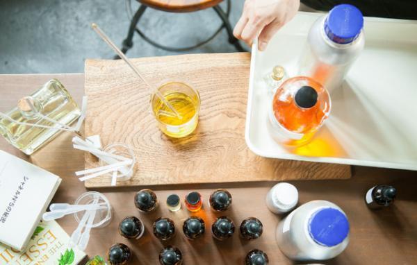 “香りをインテリアの一部に”、千葉発オールハンドメイドのルームフレグランスブランドが原宿NLMでポップアップ