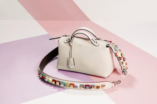 虹色スタッズのレザーグッズ！フェンディ公式オンラインストア限定カプセルコレクション発売