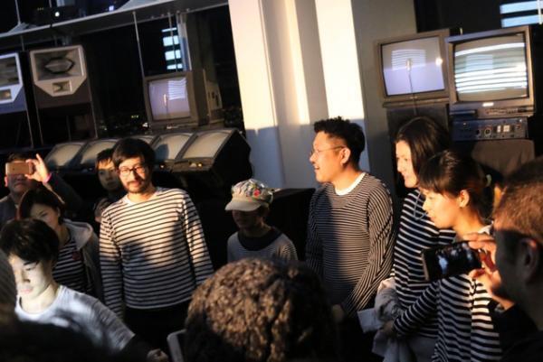 ボーダーシャツが楽器になる！ウエアラブルメディアの新発想