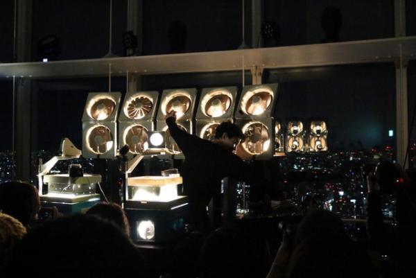 ボーダーシャツが楽器になる！ウエアラブルメディアの新発想