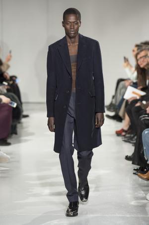 ラフ・シモンズによる初のカルバン・クラインはアメリカとメゾンへの賛辞【2017年秋コレクション】