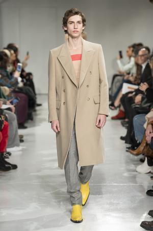 ラフ・シモンズによる初のカルバン・クラインはアメリカとメゾンへの賛辞【2017年秋コレクション】