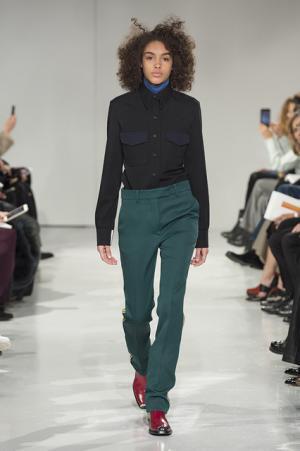 ラフ・シモンズによる初のカルバン・クラインはアメリカとメゾンへの賛辞【2017年秋コレクション】