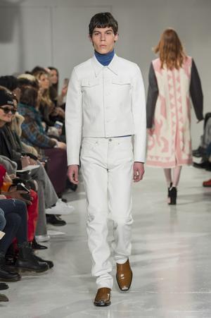 ラフ・シモンズによる初のカルバン・クラインはアメリカとメゾンへの賛辞【2017年秋コレクション】