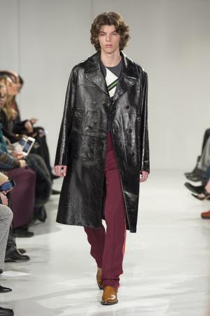 ラフ・シモンズによる初のカルバン・クラインはアメリカとメゾンへの賛辞【2017年秋コレクション】