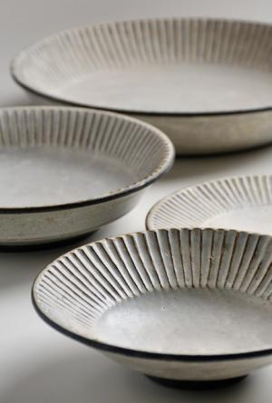 陶の里、“笠間”と“益子”のうつわが渋谷へ集結！リトルやウヴルなどによる花×うつわのワークショップも