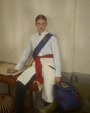 クリスチャン ルブタン、エンブレムを刷新したメンズレザーコレクションを発表