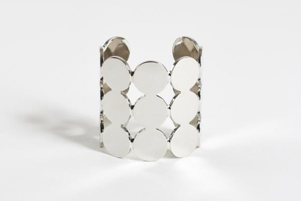 ピエール アルディからペニーコインモチーフの新作アクセサリー登場