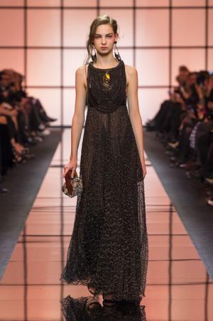 ジョルジオ アルマーニ プリヴェ、オレンジ色の鮮明な鼓動【2017春夏クチュール】